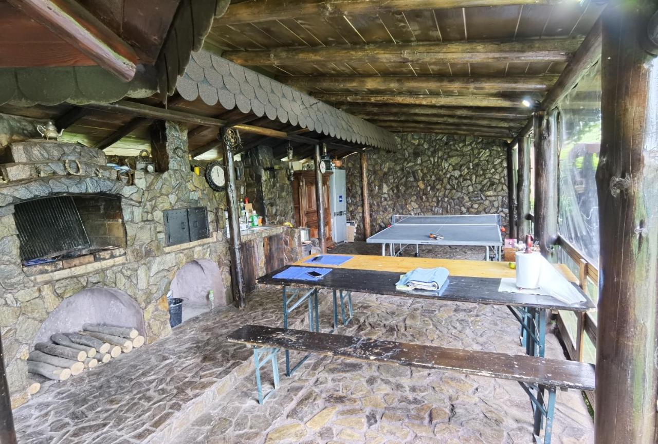 Conacul Caterinei Hotel Polovragi Ngoại thất bức ảnh
